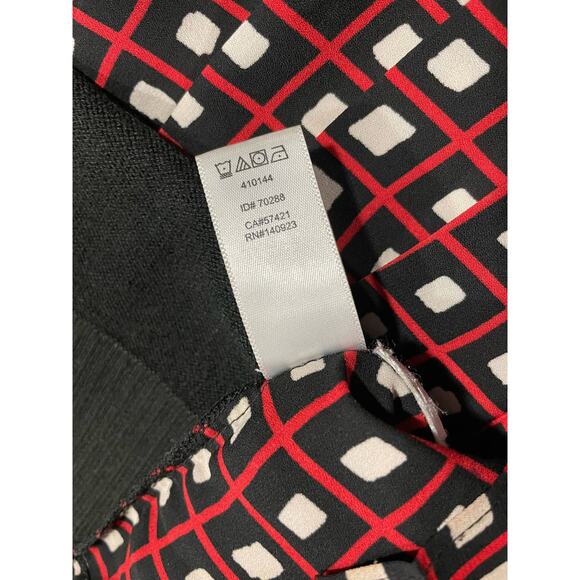 Loft Women's Size Medium Boat Neck Back Printed Geo Pleated Sweatshirt Black Red - Picture 7 of 7